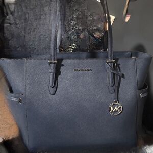 MICHAEL KHORS NEW PURSE